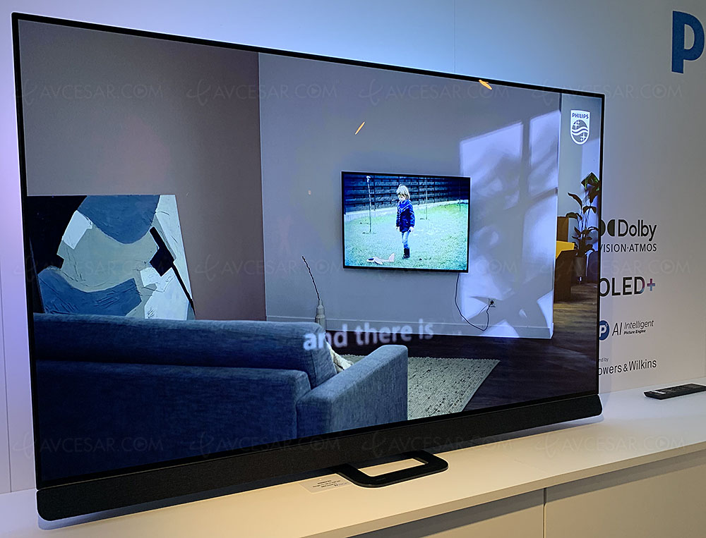 Philips OLED+ 908, A Television with high brightness and ambilight  technology