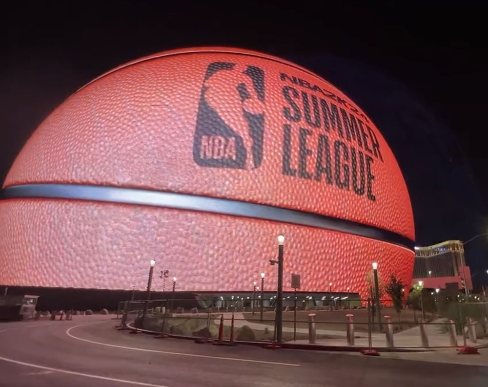 The Sphere: the largest Led screen in the world is Las Vegas, it's just ...